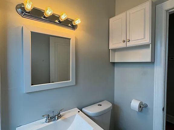 Building Photo - 4935 Hull St