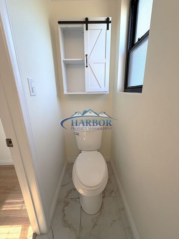 Building Photo - 827 W 22nd St