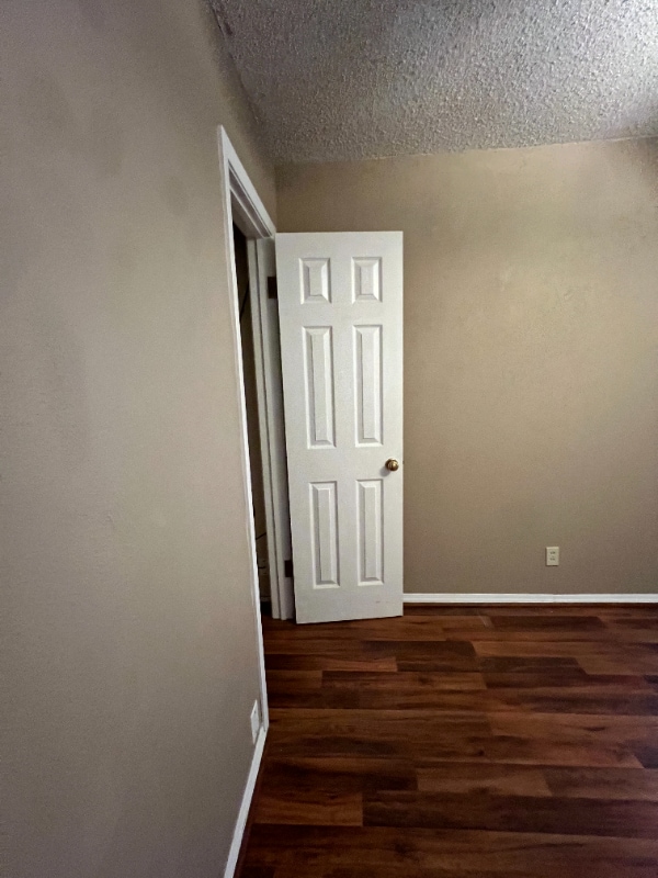 Building Photo - 908 Sycamore Dr