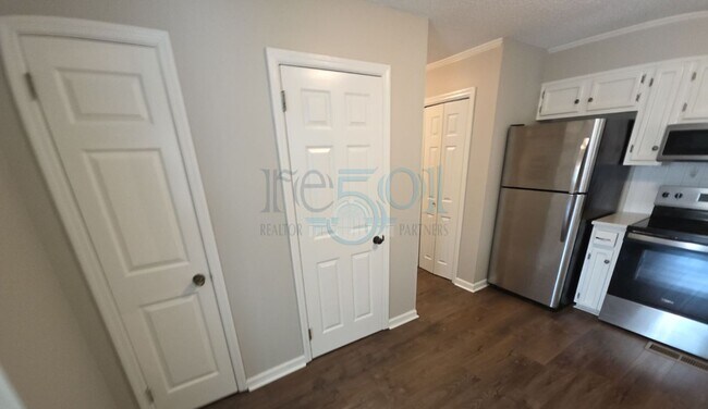 Building Photo - The home you've been looking for!