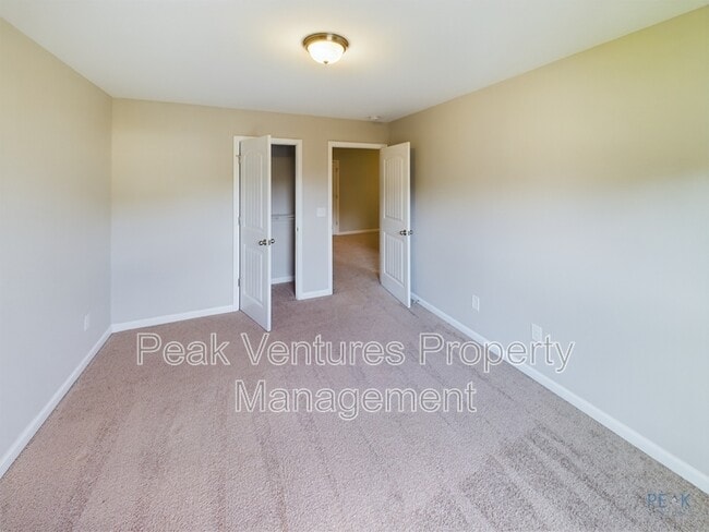 Building Photo - 11 Endeavor Cir