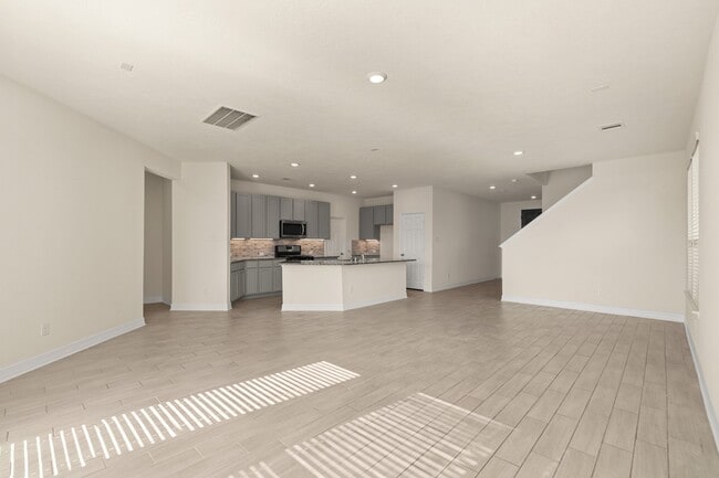 Building Photo - 4822 Hickory Deer Ln