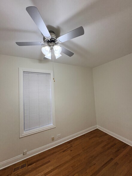 Building Photo - 3236 W Augusta Blvd