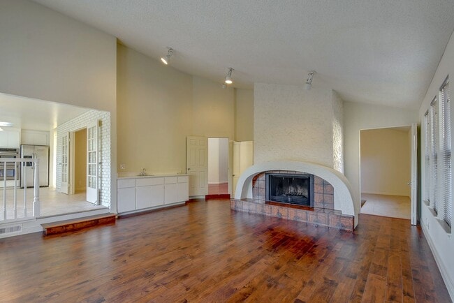 Building Photo - Single Family Home in the Heart of Santa Clara