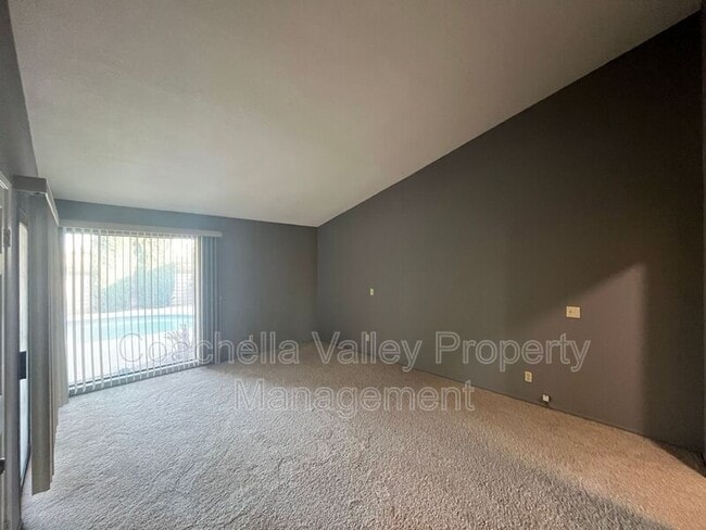 Building Photo - 36532 Vía Abeja