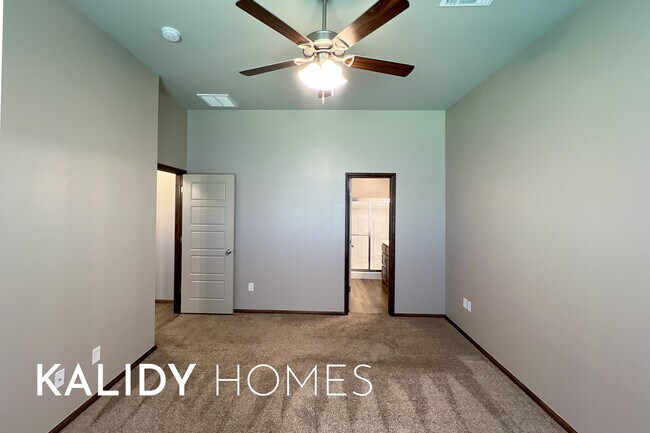 Building Photo - 12933 NW 3rd Terrace