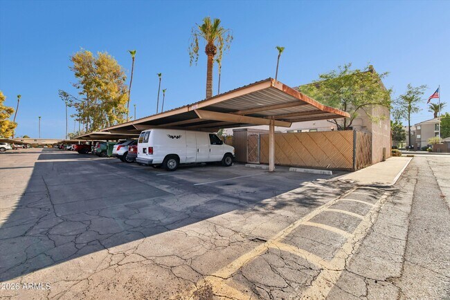 Building Photo - 7126 N 19th Ave