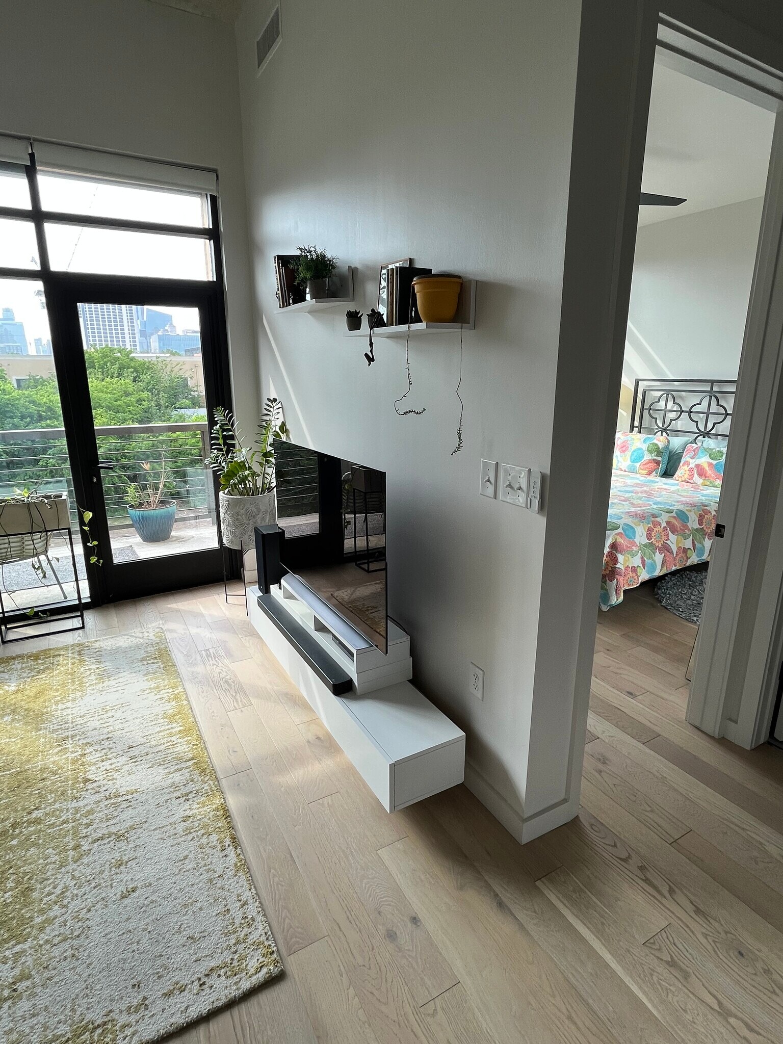Concrete walls - will not hear neighbors. - 1501 E 4th St