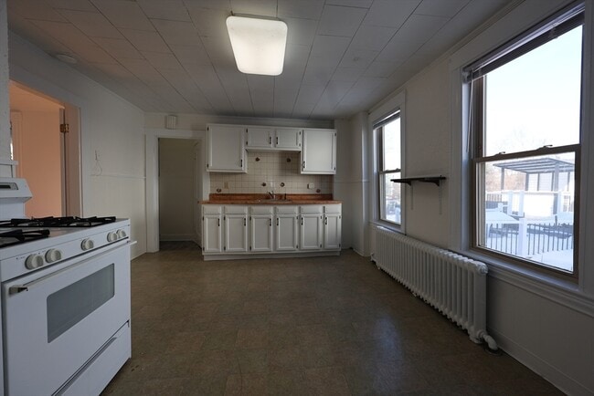 Building Photo - 31 June St