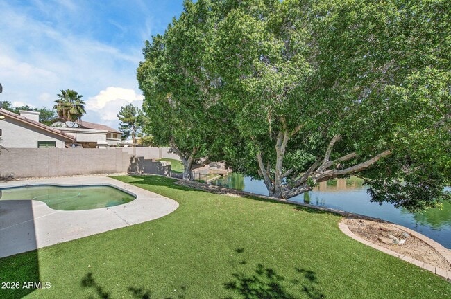 Building Photo - 3241 S Horizon Pl