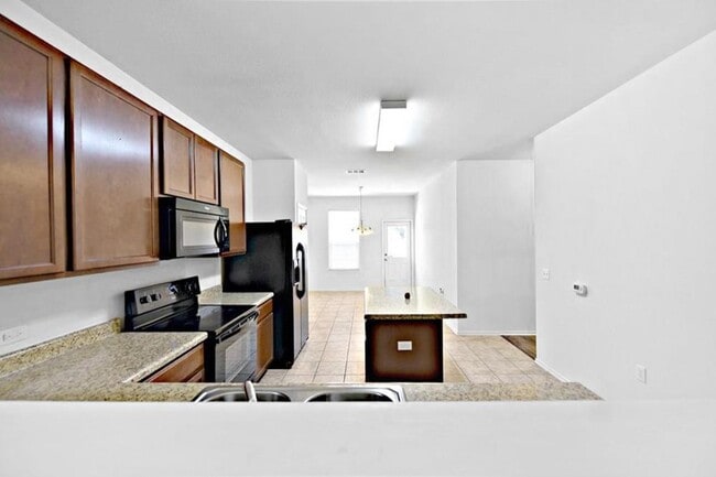 Building Photo - 5721 Knoll Pines Pass