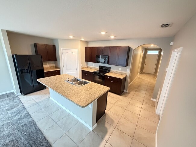 Building Photo - Fantastic 4 Bedroom, 2 Bathroom Home in New Smyrna Beach!!