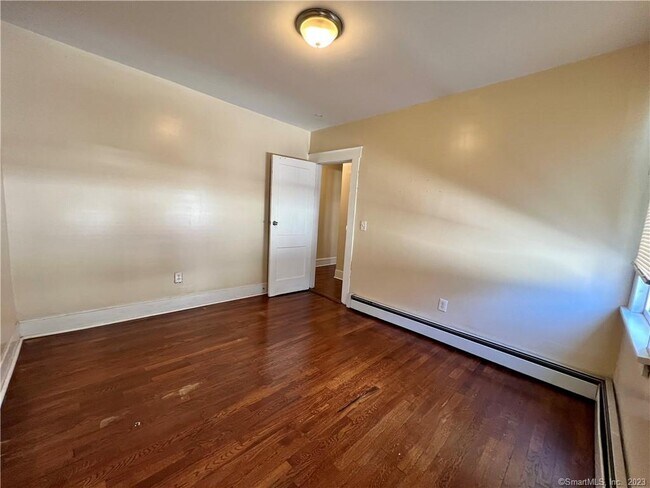 Building Photo - 143 Herkimer St