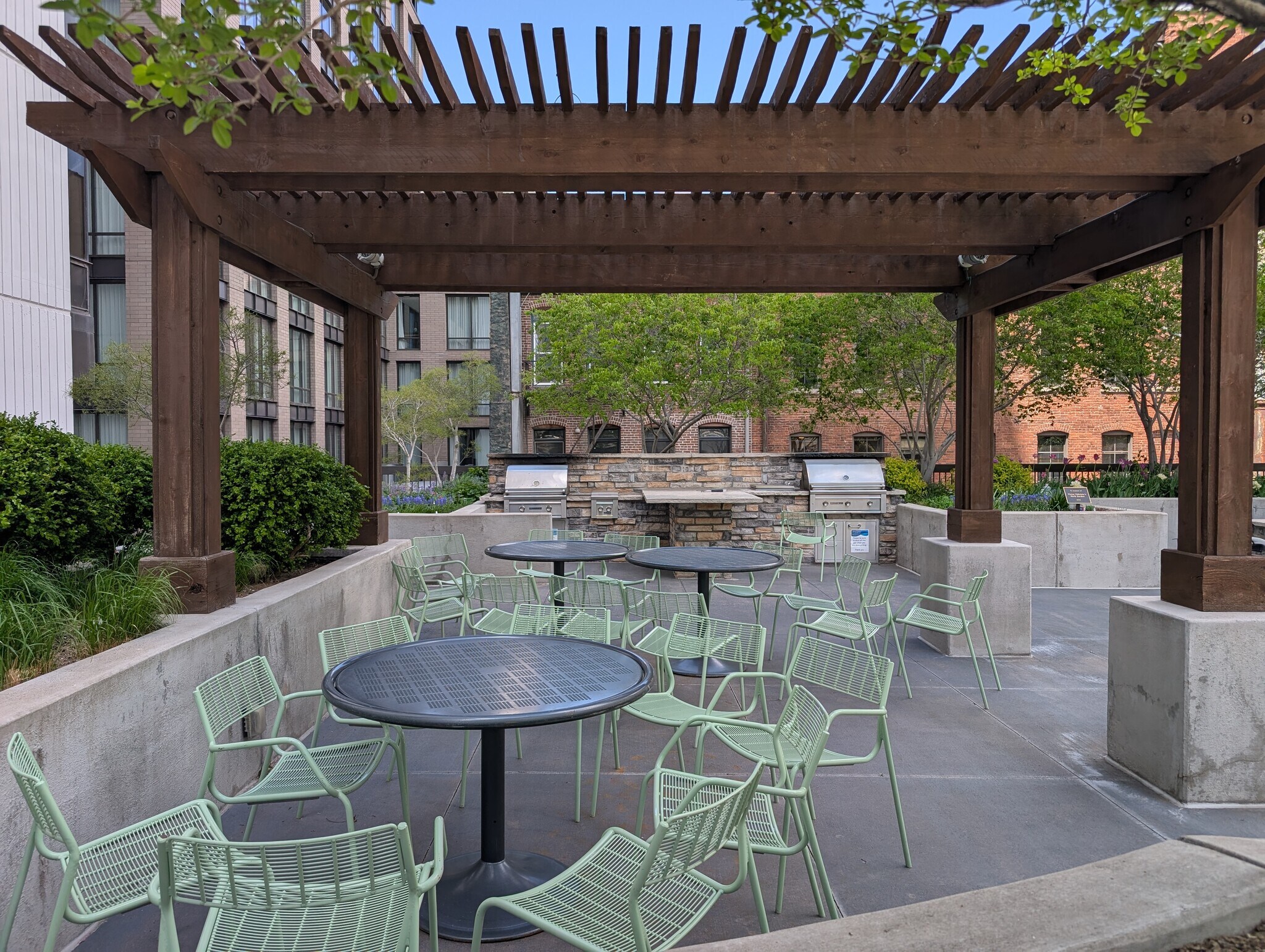 Outdoor Garden Patio - 1625 Larimer St