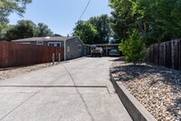 Building Photo - 300 IOLI Ranch Cir