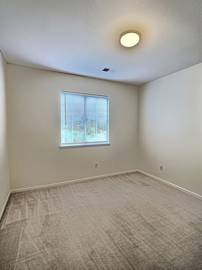 Building Photo - 2997 Briona Ct