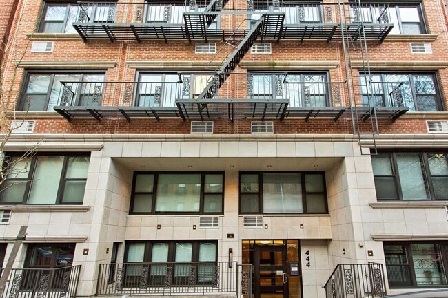 Building Photo - 444 E 87th St