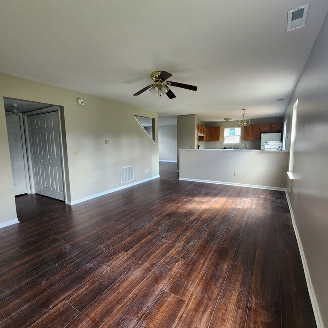 Building Photo - 1527 Flint Lock Ln