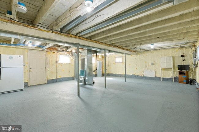 Building Photo - 6903 Friendship Rd