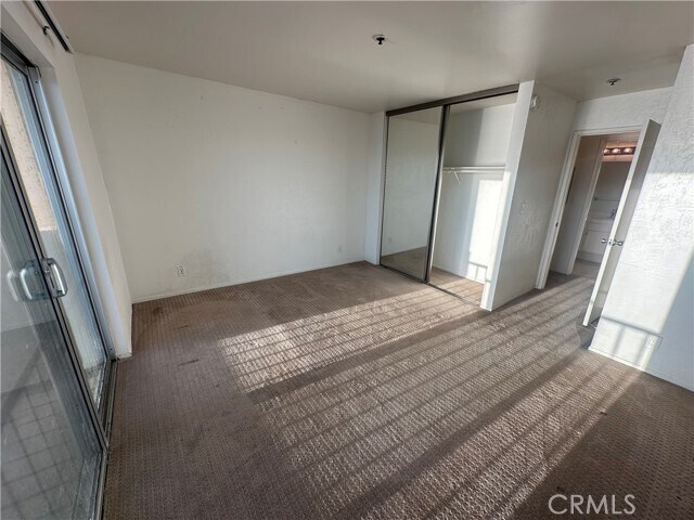 Building Photo - 555 Esplanade
