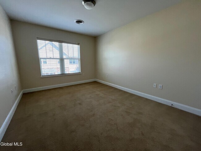 Building Photo - 60 Weibel Ave