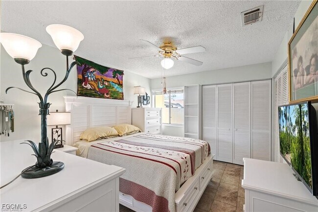 Building Photo - 5560 Longleaf Dr