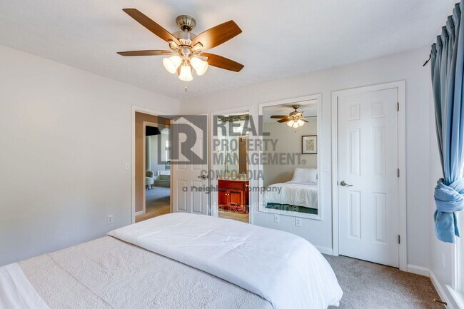 Building Photo - 3 Kyle Ct