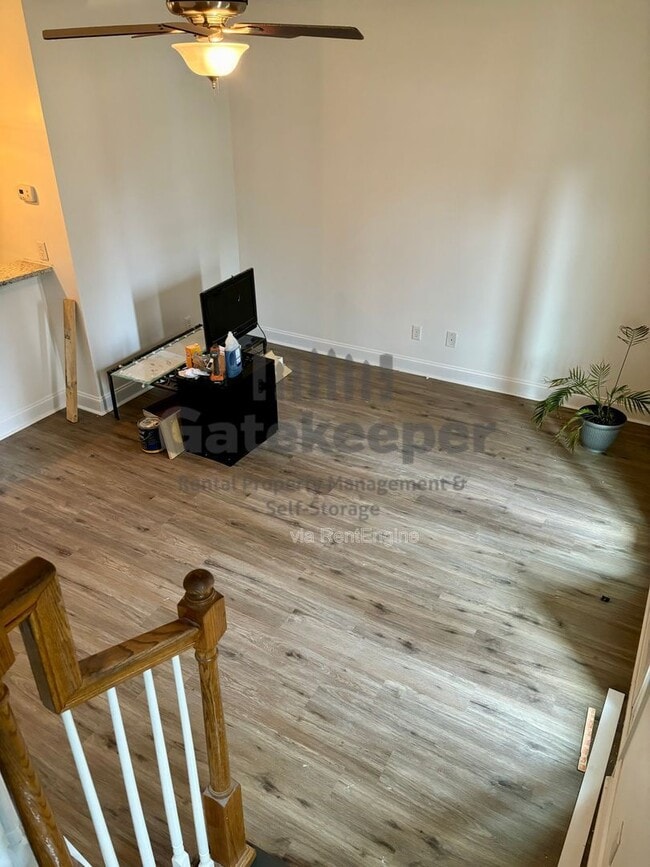 Building Photo - 76 Intown Pl