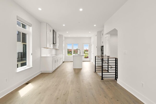 Building Photo - 39 Lower Service Ct NW