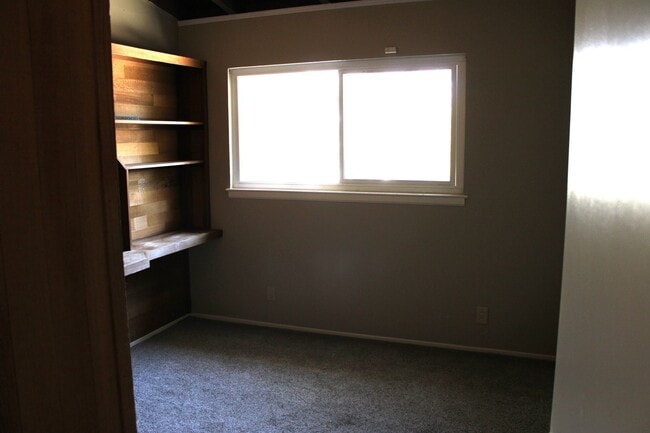 Building Photo - Charming 3 Bed 2 Bath House for lease.