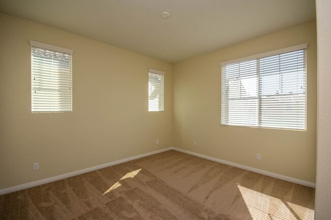 Building Photo - 3BD Home in the Belmount Community of San ...