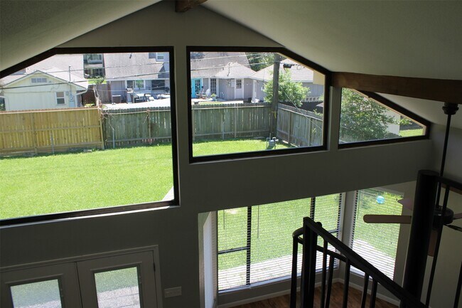 Building Photo - 10031 Haddington Dr