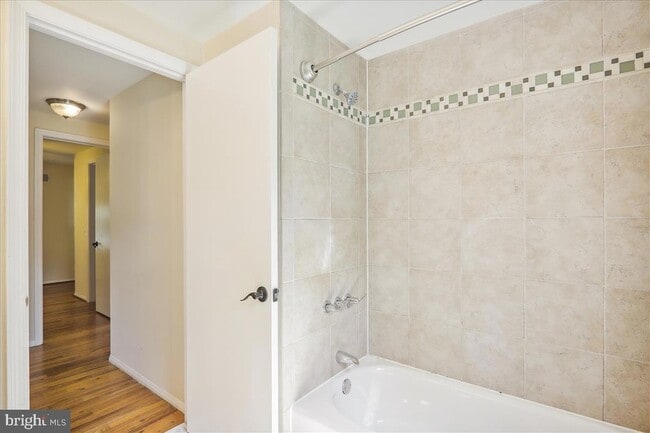 Building Photo - 8709 Sleepy Hollow Ln