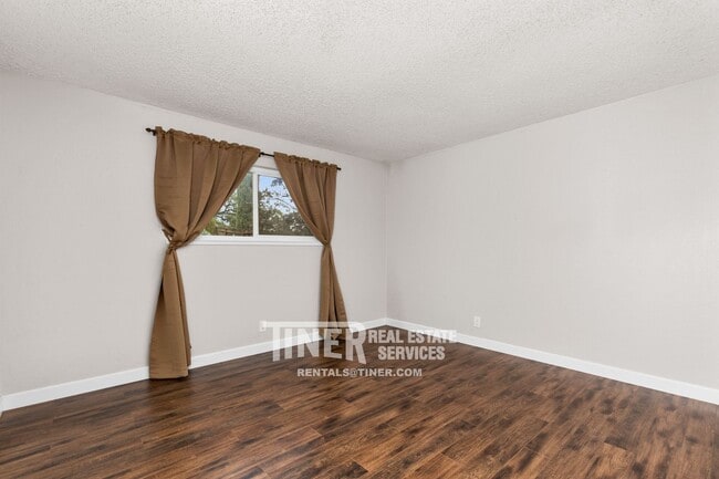 Building Photo - 3960 Annabelle Ave