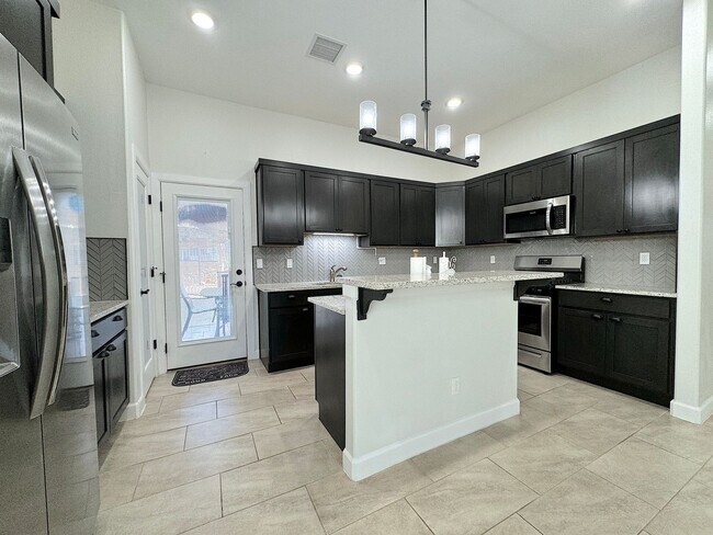 Building Photo - East El Paso 4 bed Refrig A/C with Gorgeous Backyard!