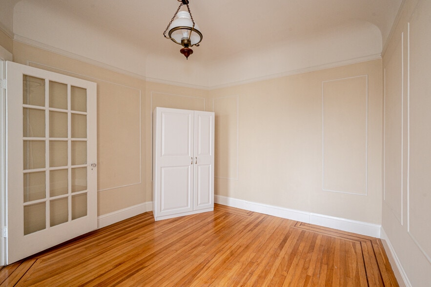 Building Photo - 149 Joost Ave