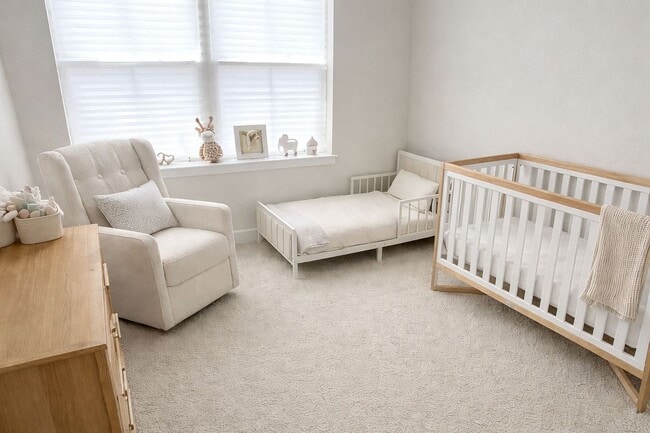 Building Photo - 104 S Durham Dr