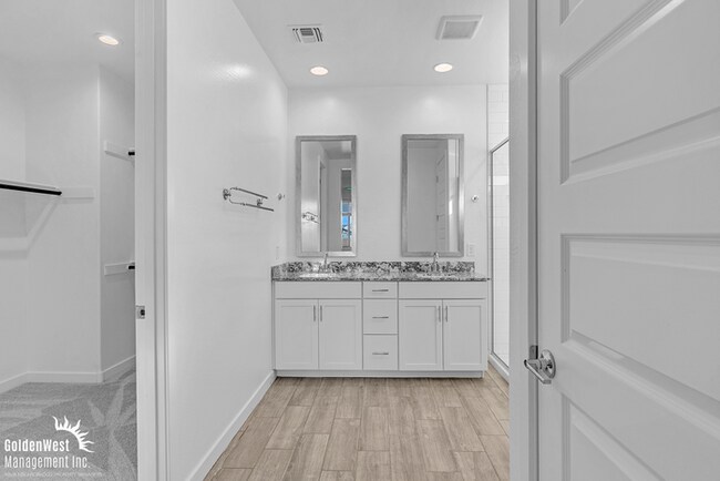 Building Photo - Beautiful 3Bdm 2Ba Home with Modern Upgrad...