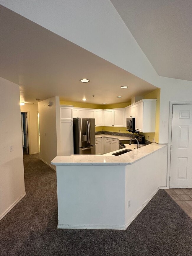 Building Photo - 2175 Hammond Ave