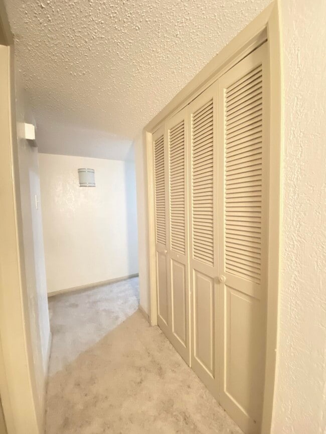 Building Photo - 4433 N Stanton St