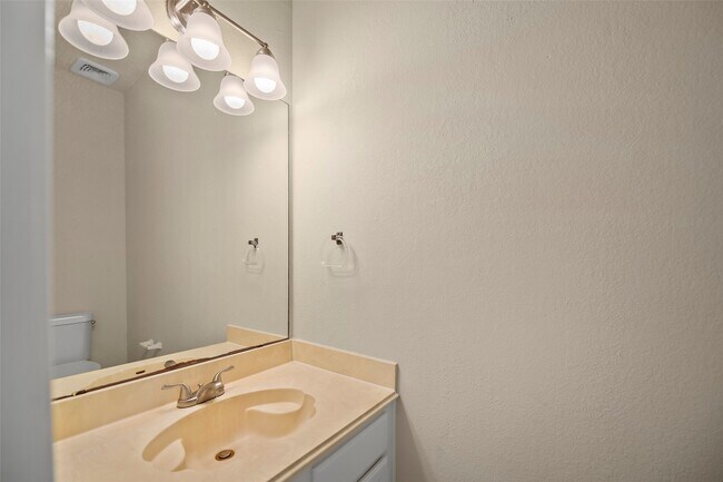 Building Photo - 4922 Moss Run Dr