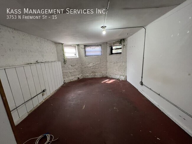 Building Photo - 3753 N Fremont St