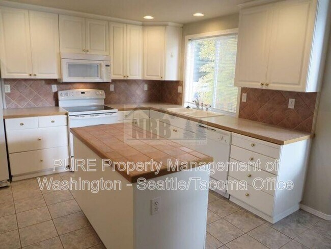 Building Photo - 18809 104th Ave E