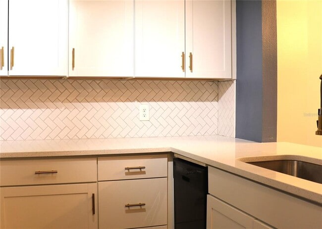 Building Photo - 2333 Feather Sound Dr