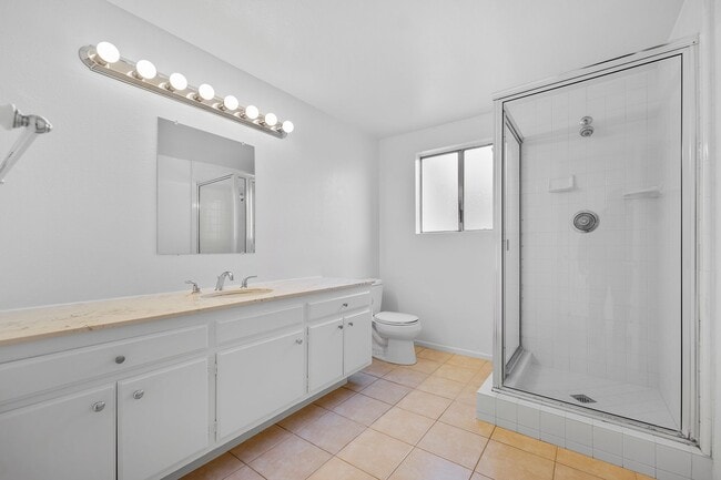 Building Photo - Beautiful Westlake First Neighborhood Family Home w/ Large Backyard with Panoramic Mtn Views