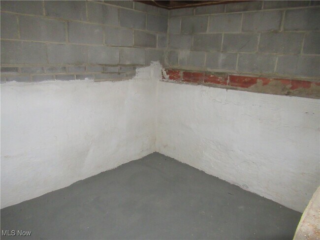 Building Photo - 3754 W 130th St