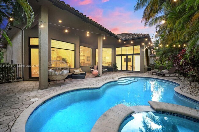 Building Photo - 10775 Blue Palm St