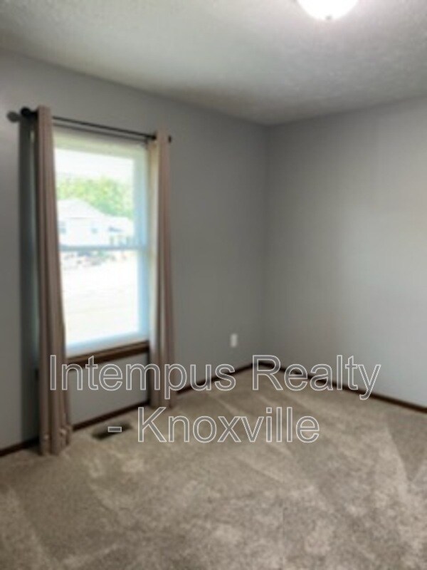 Building Photo - 6517 Bay Cir Dr