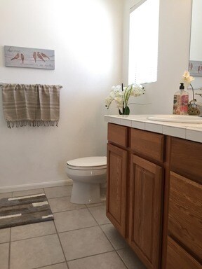 Building Photo - Remodeled 3 bed/2 bath home close to shopping