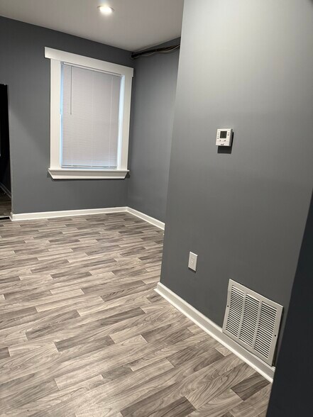 Living Room/Dining Room-Part #2 - 2536 Loyola Southway